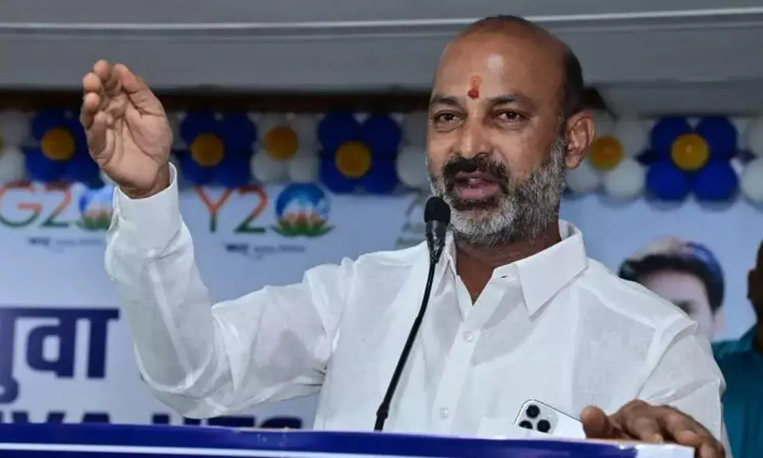 BJP state president, Bandi Sanjay Kumar,Karimnagar police, phone missing