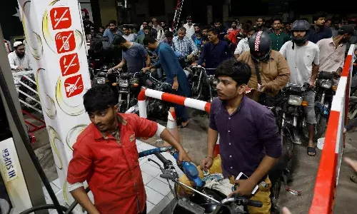 petrol  price, Pakistan , international news