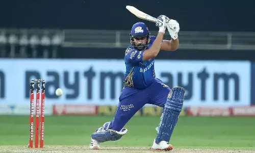 సన్రైజర్స్తో తలపడనున్న ముంబై ఇండియన్స్.. రోహిత్ను ఊరిస్తున్న రికార్డులు