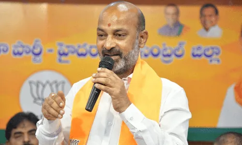 BRS,Congress, Telangana, BJP,  Bandi Sanjay