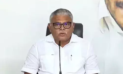 ఎన్టీఆర్ శతజయంతి ఉత్సవాలు జరిపే హక్కు చంద్రబాబునాయుడుకు లేదు