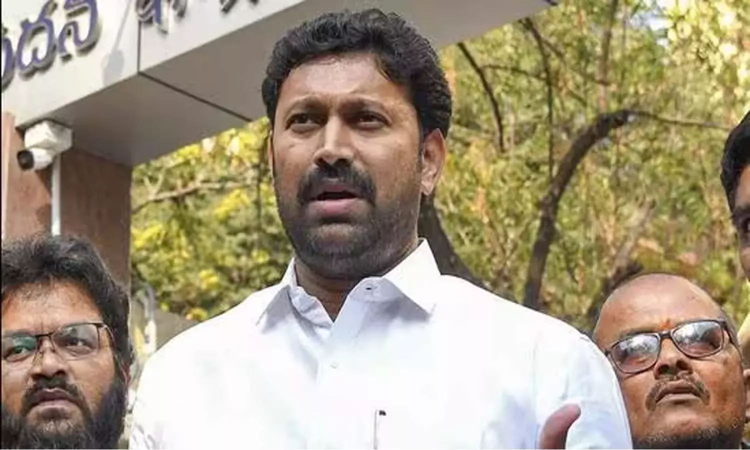 వివేకా హ‌త్య కేసు.. హైకోర్టులో అవినాశ్ రెడ్డికి చుక్కెదురు
