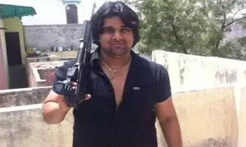 40కి పైగా పోట్లు.. గ్యాంగ్స్టర్ టిల్లు దారుణ హత్య