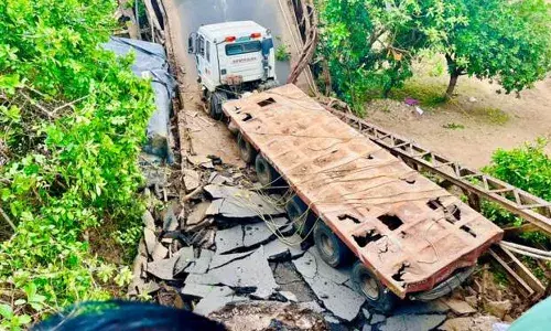 Srikakulam , British-era bridge, bridge collapse, Ichhapuram