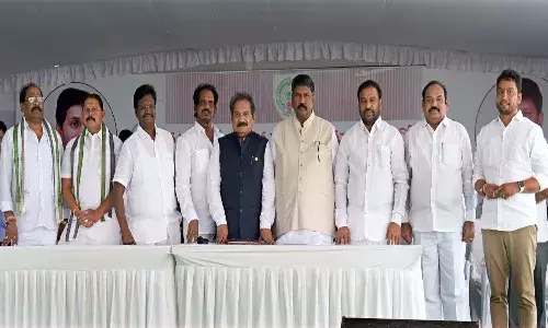 కొత్తగా ఎన్నికైన 8 మంది ఎమ్మెల్సీల ప్రమాణ స్వీకారం