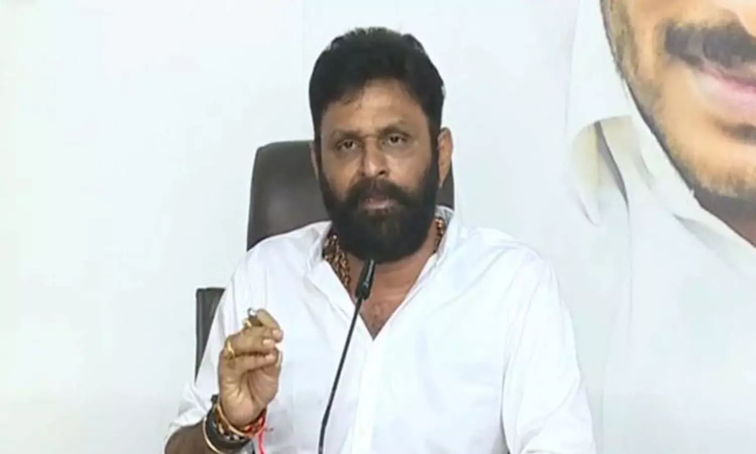 ఎన్టీఆర్ వారసులు టీడీపీని స్వాధీనం చేసుకుంటారు : కొడాని నాని