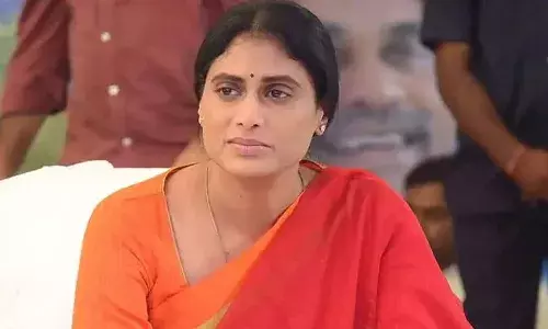 వైఎస్ షర్మిలకు నాంపల్లి కోర్టు నుంచి సమన్లు