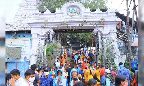 heart attack, Karimnagar District, Sri Rajarajeshwara Swamy temple, Vemulawada