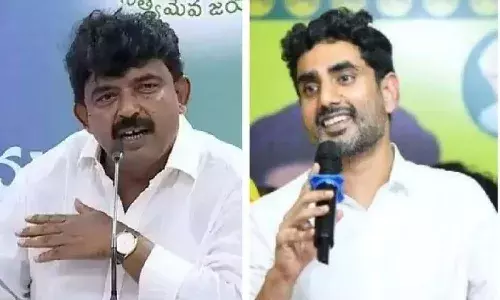 సెల్ఫీ ఇవ్వలేదనే నారా లోకేష్ ను కోడిగుడ్లతో కొట్టారు: పేర్ని నాని