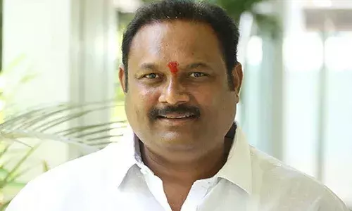 నిర్మాత బెల్లంకొండ సురేష్ కారులో చోరీ