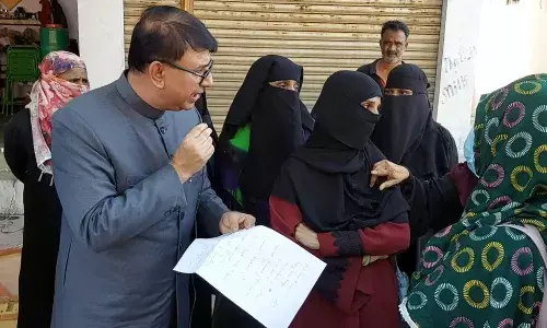 Hyderabad, Muslim girls, Secunderabad Railway Station