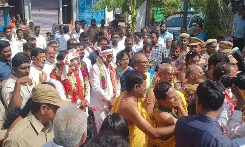 సిరిసిల్ల, ఎల్లారెడ్డి పేటలో ఆలయాల పునఃనిర్మాణానికి టీటీడీ చైర్మన్, మంత్రి కేటీఆర్‌ భూమి పూజ