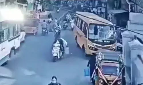 Road Accident, School Bus, Hyderabad, Dilsukhnagar, Woman Dead