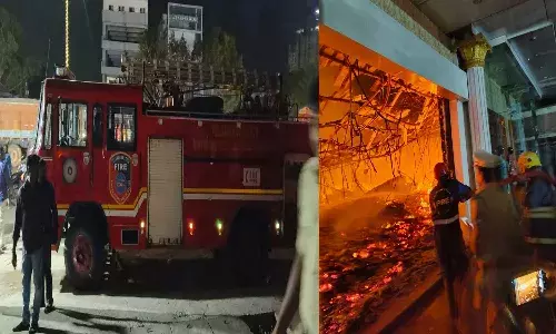 Fire Accident, Hyderabad, Furniture Shop, Vanastalipuram