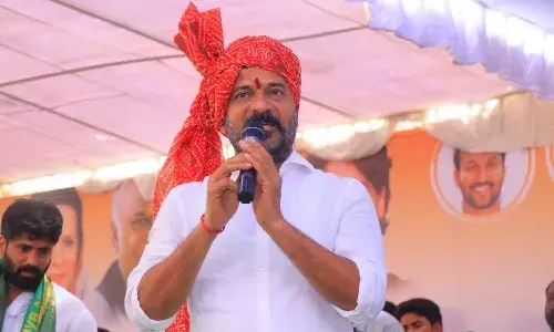 కేటీఆర్ పరిపక్వత, బాధ్యత లేని మంత్రి : రేవంత్ రెడ్డి