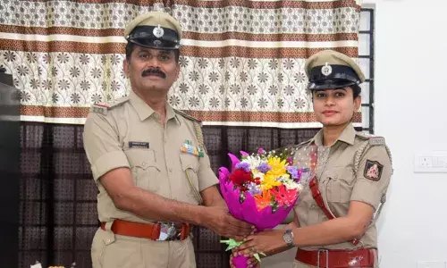 Police Sub Inspector,  Karnataka, Mandya Central police station, National news