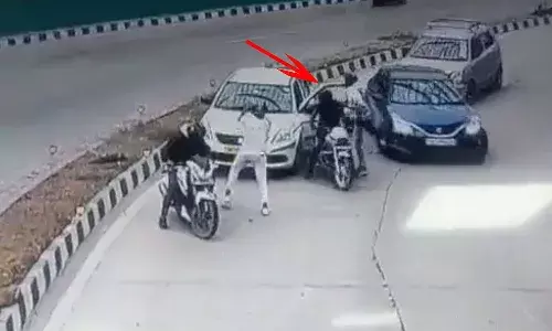 Delhi, Theft On Road, Viral Video, Kejrwal