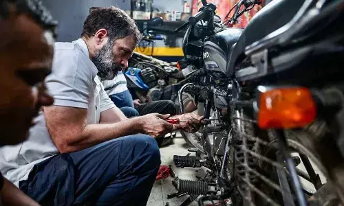 Congress, Rahul Gandhi, motorcycle mechanics, Karol Bagh, Delhi