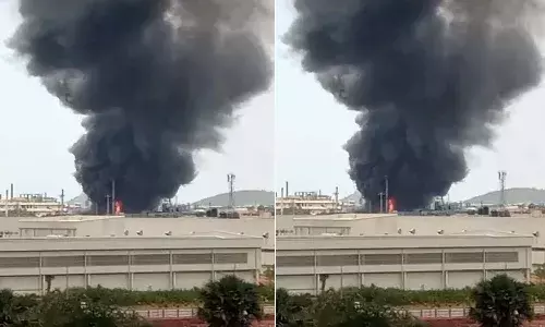 అచ్యుతాపురం సాహితీ ఫార్మాలో భారీ అగ్నిప్రమాదం.. ఇద్దరు మృతి