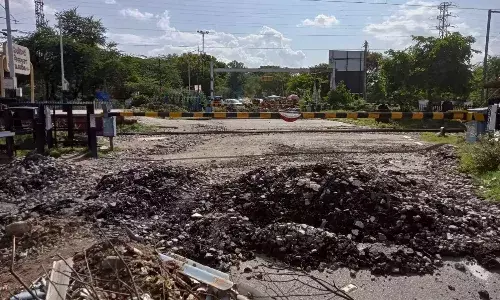 Safilguda railway gate, Malkajigiri, Hyderabad