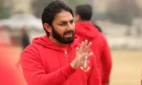 టీమిండియా బౌలింగ్ బలహీనంగా ఉంది.. పాక్ బ్యాట్స్మెన్కు ఏమాత్రం సవాలు విసరలేదు