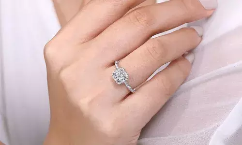 woman staff , diamond ring, Hyderabad