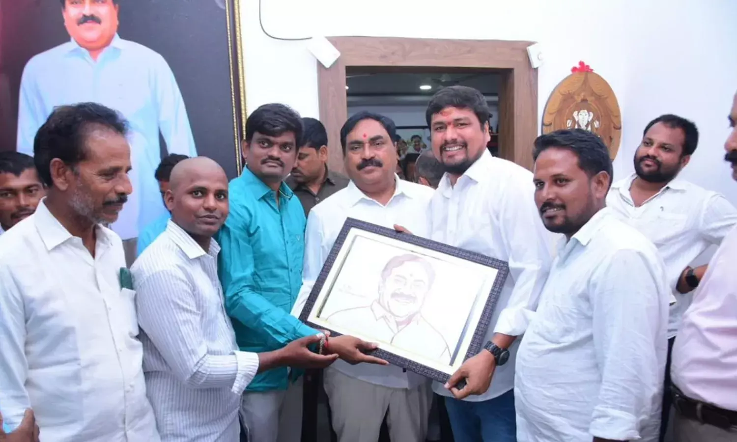 Minister Errabelli Dayakar Rao, birthday gift, Medarapu Sudhakar, Palakurthy