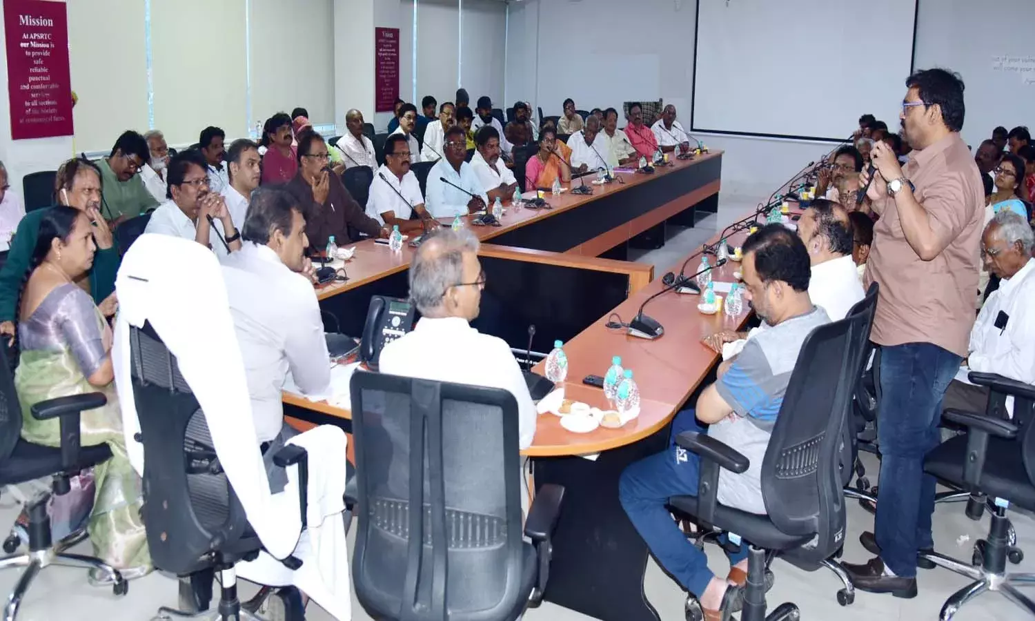 నంది నాటకోత్సవ నిర్వహణ అంశంపై నాటక రంగ ప్రముఖులతో కీల‌క‌ భేటీ
