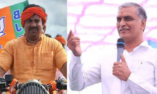 మంత్రి హరీష్ రావుతో ఎమ్మెల్యే రాజాసింగ్ భేటీ