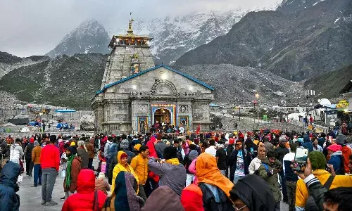 Kedarnath Temple, devotees,  mobile phones, photography ban