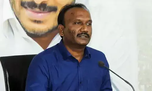 YCP leader Amanchi Krishna Mohan, snakebite, APnews