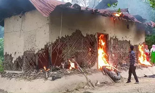 Manipur women, Manipur Violence , House fire, National news