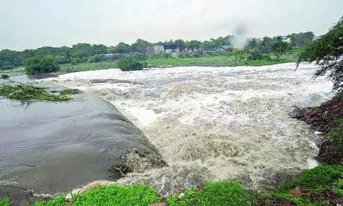 Hyderabad, Pouring flood, reservoirs, Rains