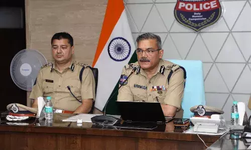 పోలీసులు హై అలర్ట్ గా ఉండాలని సూచించిన డీజీపీ అంజనీ కుమార్