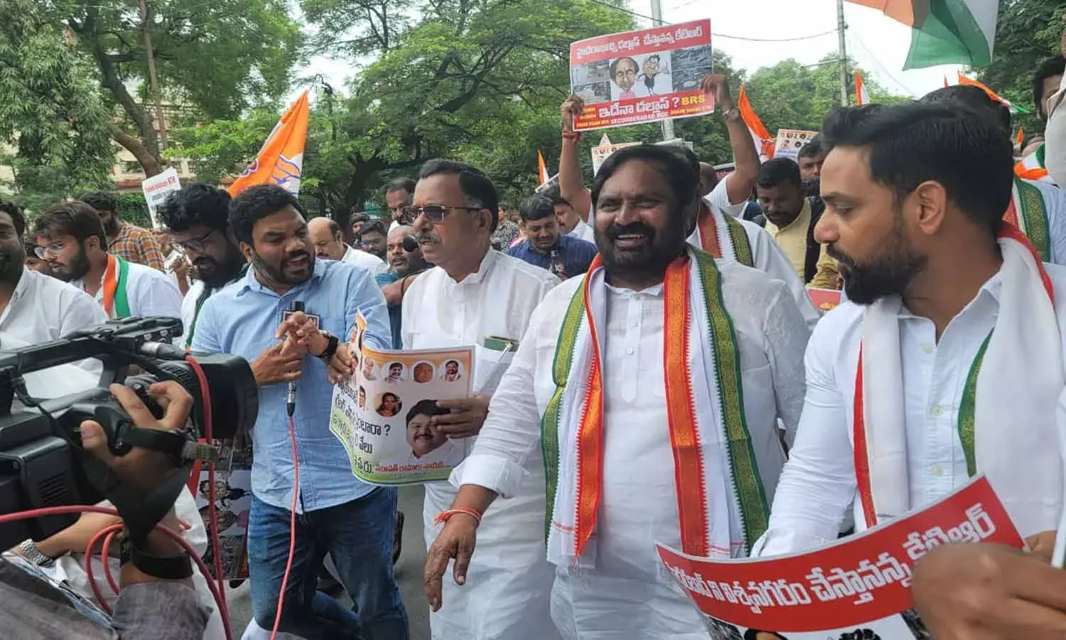 డల్లాస్ ఎక్కడ అని అడిగితే కమిషనర్ సీరియస్‌గా వెళ్ళిపోయారు : అంజన్ కుమార్ యాదవ్