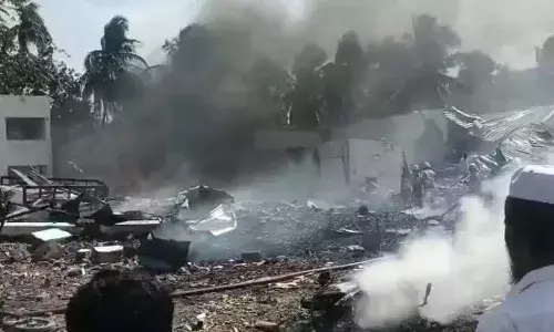 Fireworks warehouse, explosion,  Tamil Nadu, five killed,