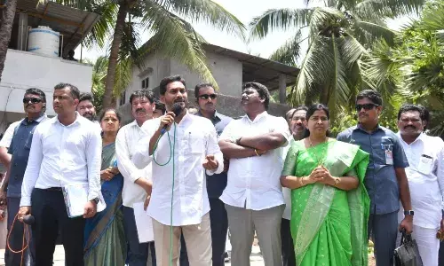 నెలాఖరులోగా పరిహారం చెల్లిస్తాం : సీఎం జ‌గ‌న్‌