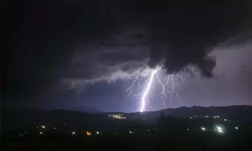 16 students injured, lightning strike, school, Odisha