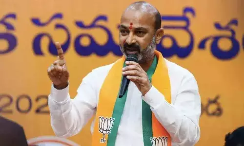 సీఎం కేసీఆర్ క్యాన్సర్ కంటే వెరీ డేంజర్ : బండి సంజయ్