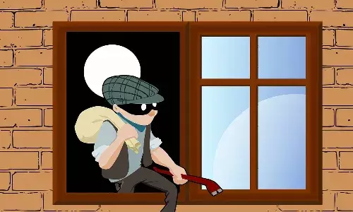 thief, steal bank, no money, mancherial,