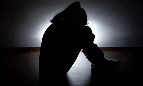 Girl kidnap, Agra, Crime news, suicide