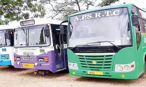 రాష్ట్ర వ్యాప్తంగా తిరగని బస్సులు