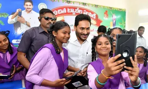 tabs distribution, govt school, students, AP CM Jagan