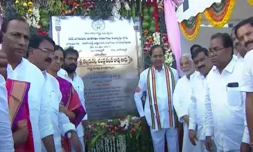 పాలమూరు-రంగారెడ్డి ప్రాజెక్ట్‌ను ప్రారంభించిన సీఎం కేసీఆర్‌