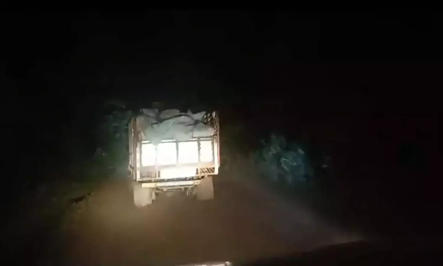 andhra odisha border, Pushpa Movie, AP Police, Ganja Smugglers