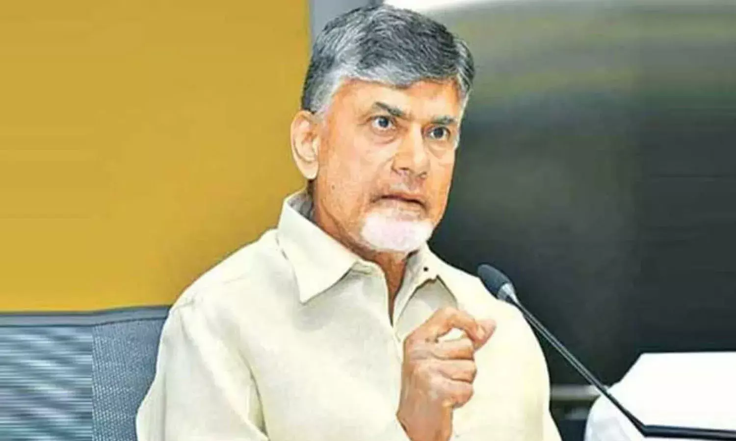 relief, chandrababu,  ap high court, bail, angallu case,