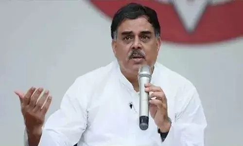 కించపరిచే విధంగా, రెచ్చగొట్టే విధంగా మాట్లాడుతున్నారు: నాదెండ్ల