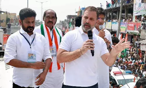 తెలంగాణ ఒకే కుటుంబం చేతిలో బందీ అయ్యింది : రాహుల్ గాంధీ