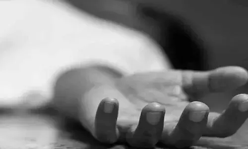 karimnagar, btech student, suicide,  parents fight,