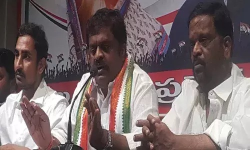కేసీఆర్ శవరాజకీయాలు చేస్తున్నారు : చెరుకు శ్రీనివాస్ రెడ్డి